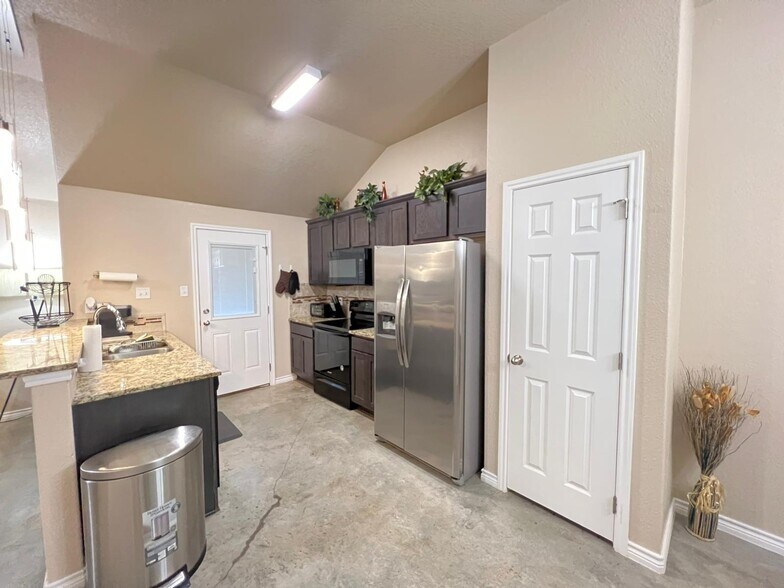 Primary Photo - 1311 Liberation Ln