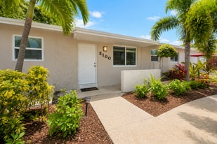 Building Photo - 2100 N Seacrest Blvd