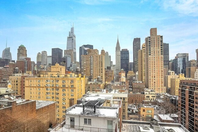 Building Photo - 155 E 34th St