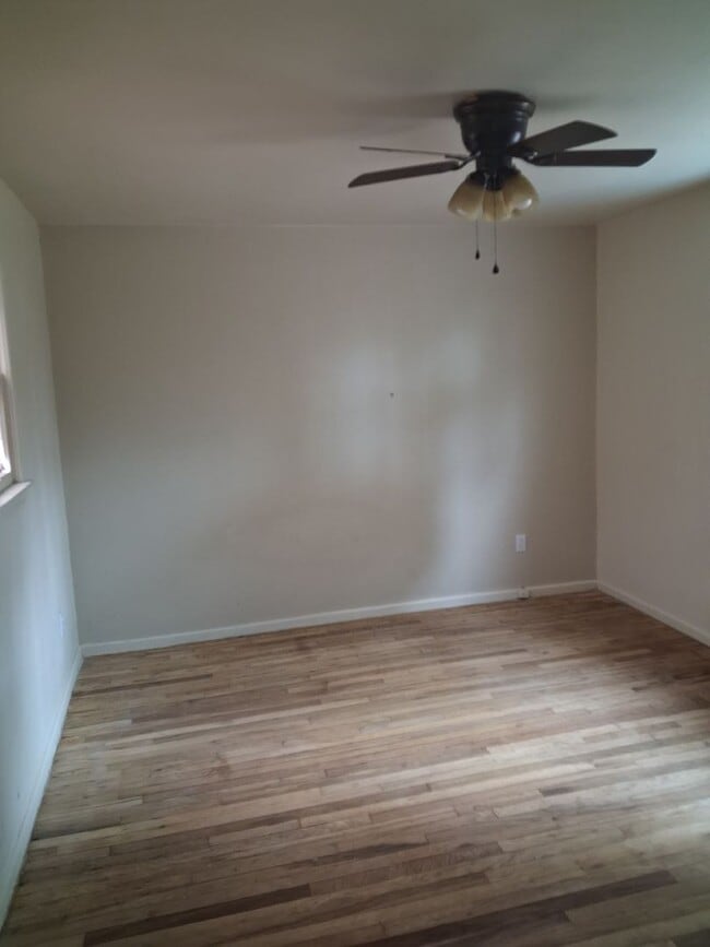 Building Photo - 409 S Avenue H