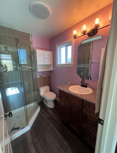 Building Photo - 28823 Kenroy Ave