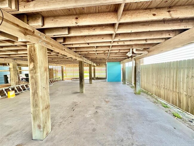 Building Photo - 6203 Heards Ln