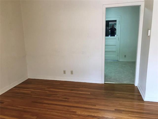 Building Photo - 4205 6th Ave