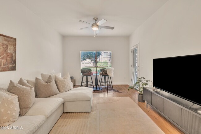 Building Photo - 5450 E Deer Valley Dr