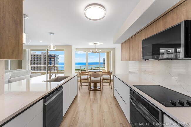 Building Photo - 4201 N Ocean Blvd