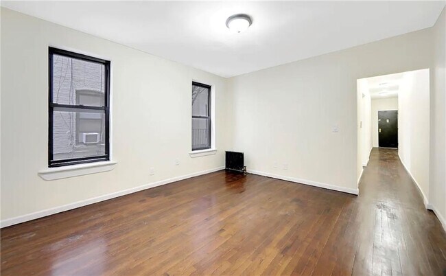Building Photo - 883 E 165th St