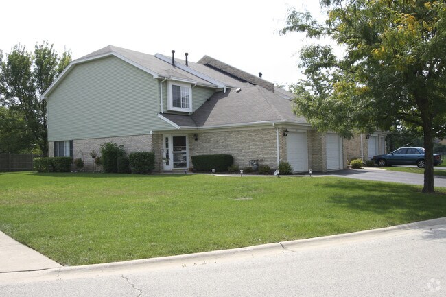 Building Photo - Shorewood Commons