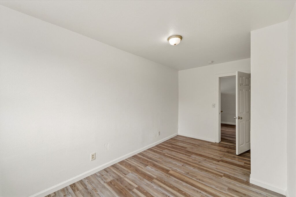 Building Photo - 400 Bissell Ave