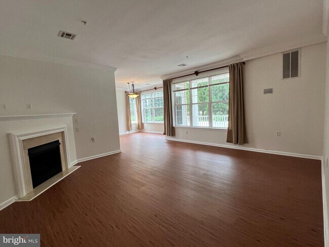 Building Photo - 422 Masterson Ct