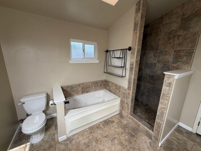 Building Photo - 608 Hope Terrace Ct