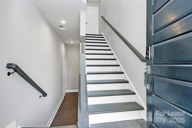 Building Photo - 3726 Sky Haven Dr
