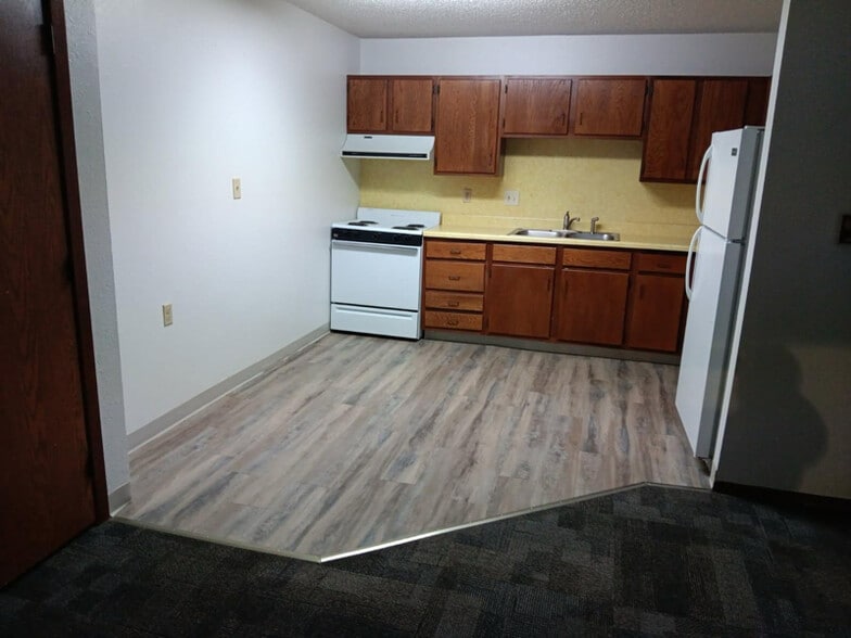 Primary Photo - 1204 S Ave