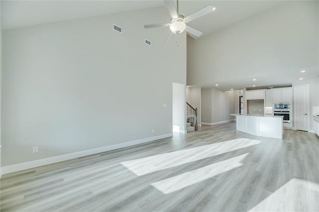 Building Photo - 2121 Sumard Dr