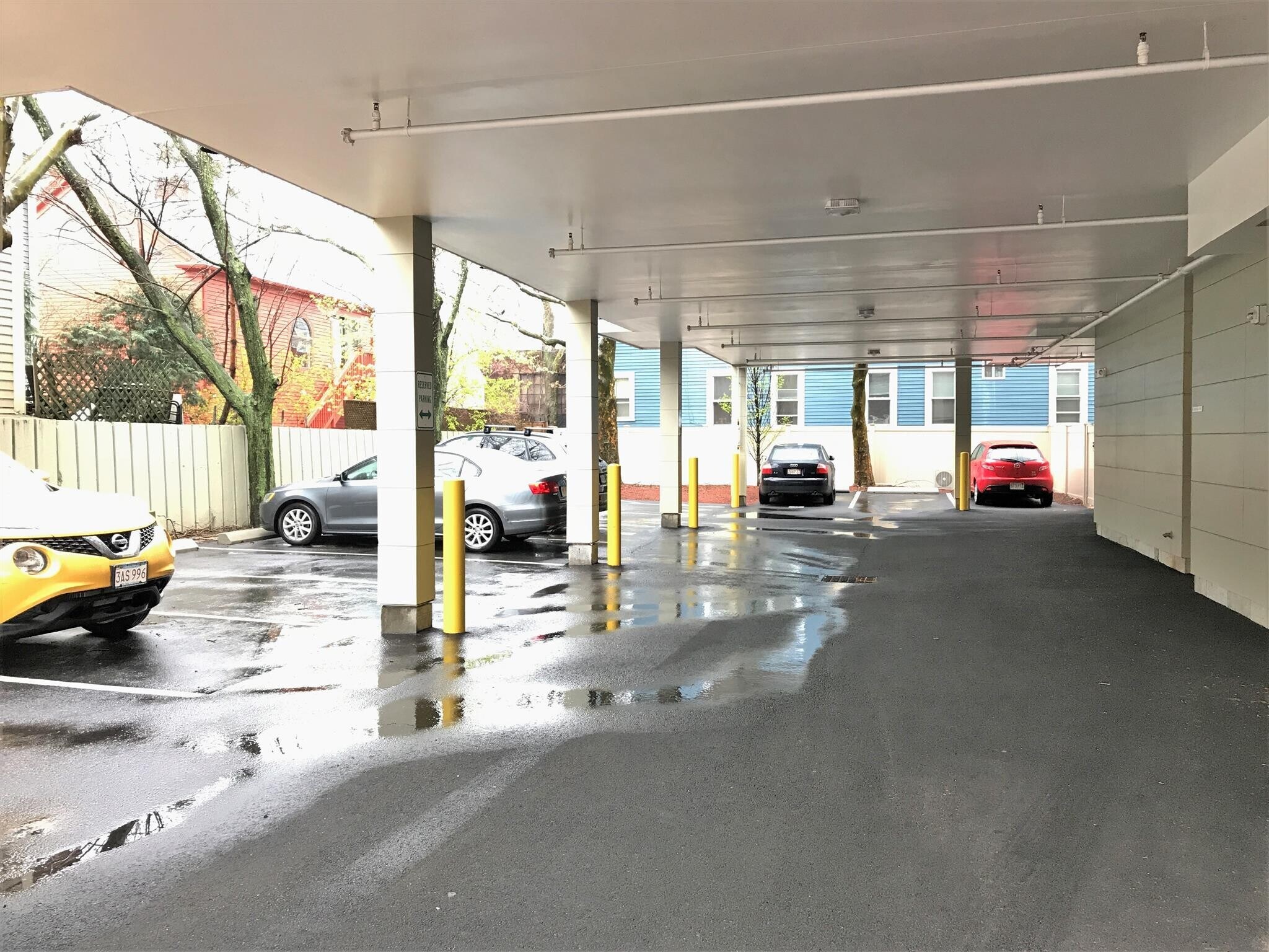 Building Photo - 166 Hampshire St