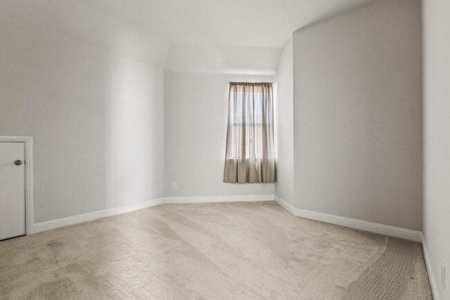 Building Photo - 705 Boardwalk Way