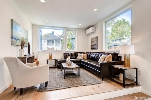 Building Photo - Stunning 2 Bedroom Modern Townhouse in Magnolia, Available Now!