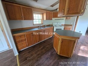 Building Photo - 171 Riverside Dr