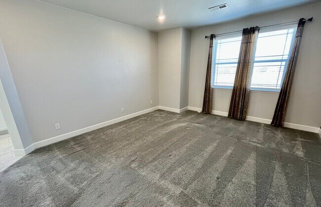 Building Photo - 12164 Poplar St