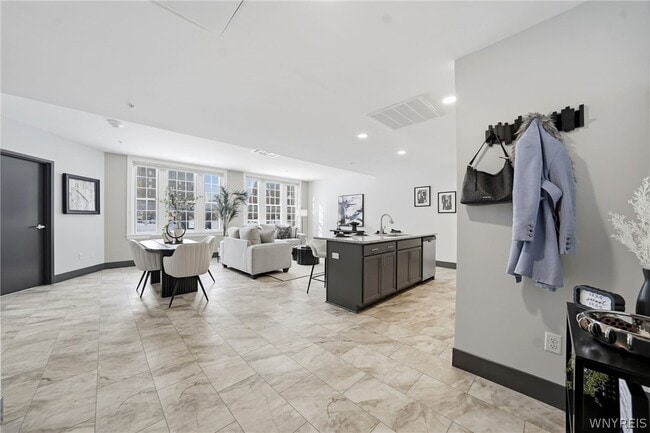 Building Photo - 40 North St