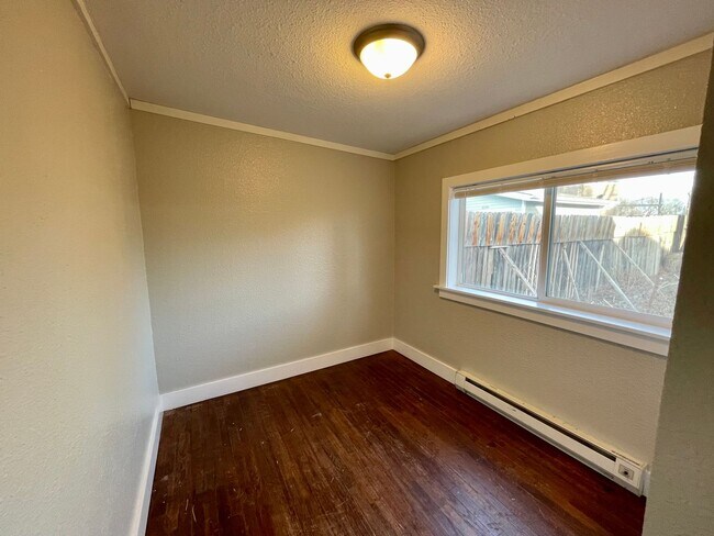 Building Photo - Adorable 2 bed 1 bath home in the heart of Fort Collins