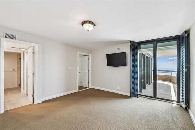 Building Photo - 2413 Bayshore Blvd