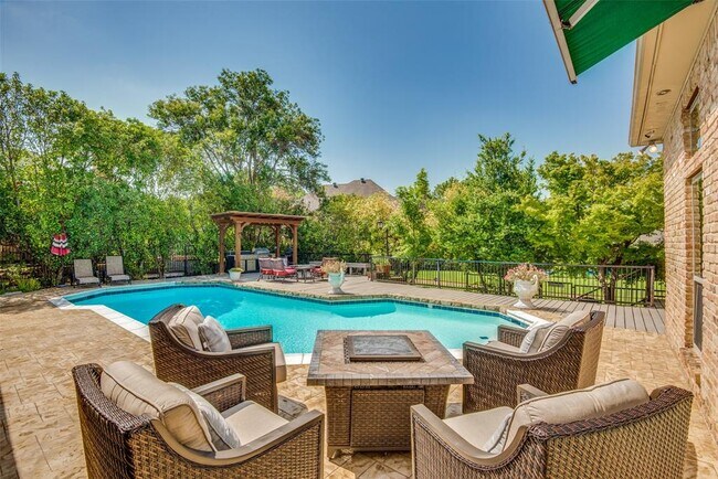 Building Photo - 5812 Richwater Dr