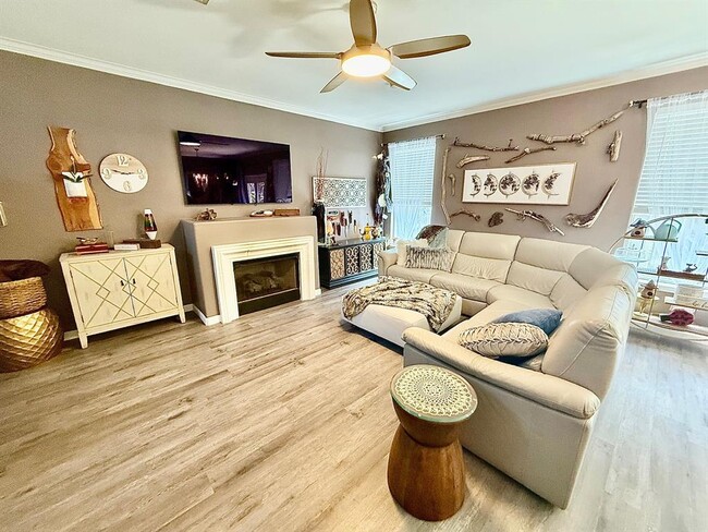 Building Photo - 3300 Forest Creek Dr