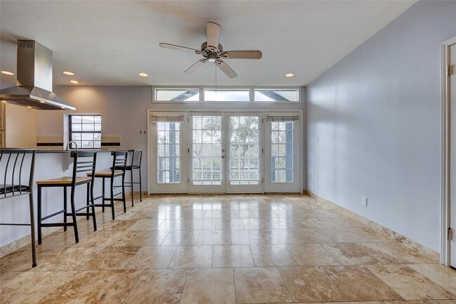 Building Photo - 809 Castle Ridge Rd