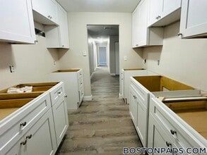 Building Photo - 2 Weaver Street