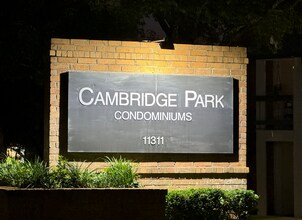 Building Photo - Great location off Blanco near Wurzbach and West Ave | 2 Bedroom | 2 Bath | Top Floor