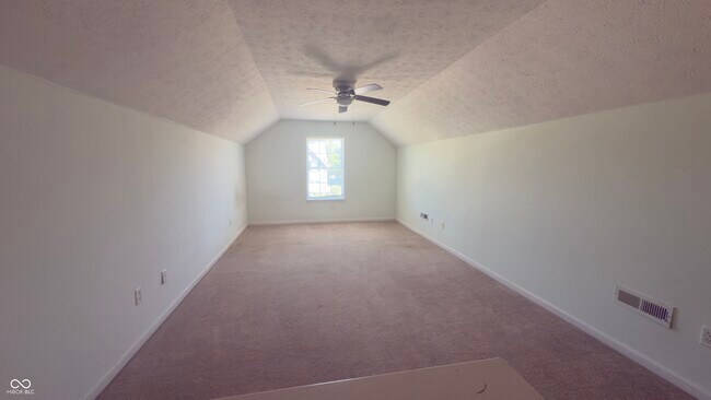 Building Photo - 1236 Wolf Run Way
