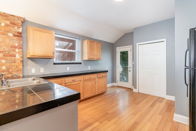 Building Photo - 2136 Susquehanna St