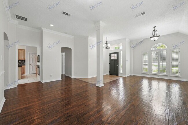 Building Photo - 544 Layton Dr