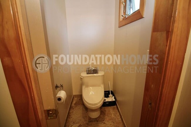 Building Photo - 307 Tennessee Ave