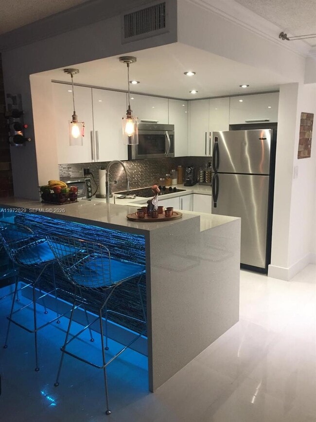 Building Photo - 665 NW 85th Pl