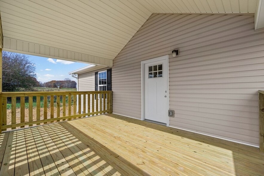 Building Photo - 5445 Window Cliff Rd