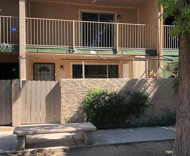 Building Photo - 6565 N 19th Ave