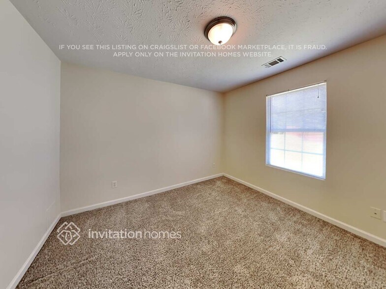Building Photo - 10 Raven Ct