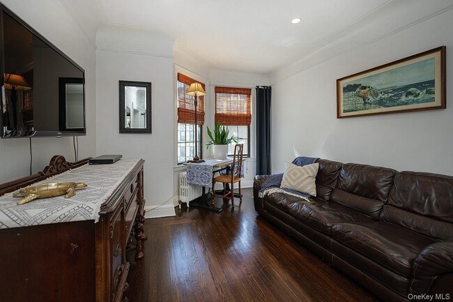 Building Photo - 26 Pondfield Rd