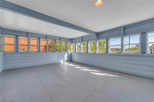 Building Photo - 77 Solon Rd