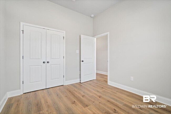 Building Photo - 950 Gibson Ct