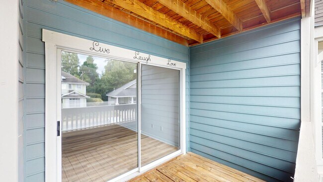 Building Photo - 525 Olmsted Park Pl