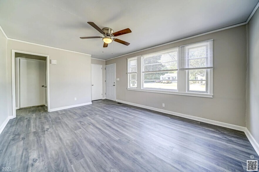 Building Photo - 2506 Coleman Ave