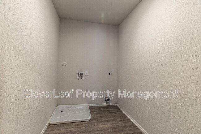 Building Photo - 1507 Middlecoff Ter