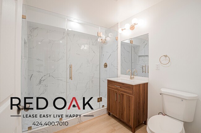 Building Photo - 6738 Independence Ave