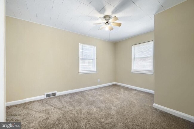 Building Photo - 6609 Fairdel Ave