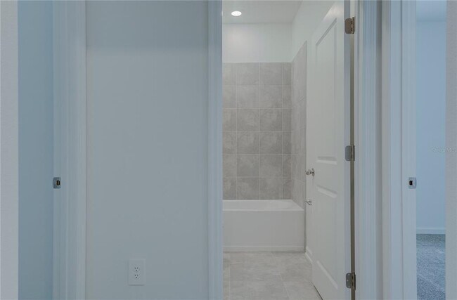 Building Photo - 1403 Brentwood Dr