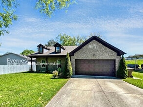Building Photo - 2609 Vista Ln