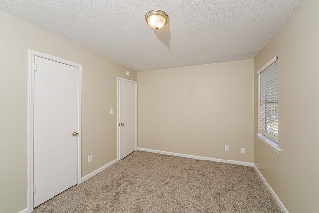 Building Photo - 1416 Maralyn Dr