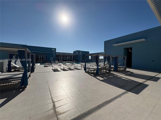 Building Photo - 7661 NW 107th Ave